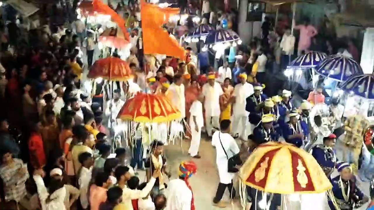 Video : छोटीकाशी में चढ़ा बप्पा का रंग, बिछाए पलक पावडे