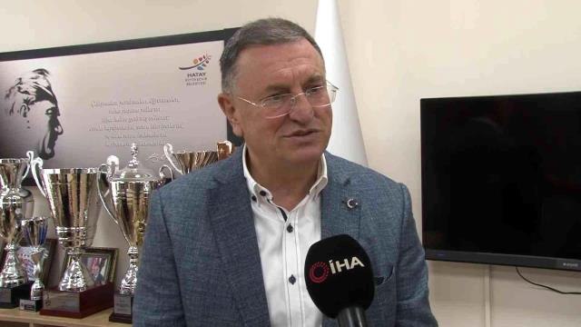 Son dakika haber! Lütfü Savaş: Transfer yapacağız ama takım yetersiz diye değil, alternatifi arttırmak için