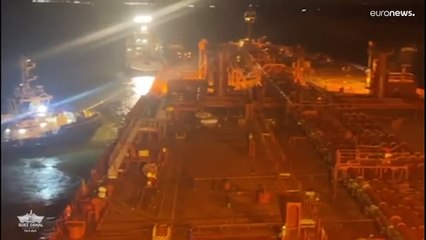 Reflotado el petrolero que encalló en el canal de Suez, sin afectar a la navegación por la vía