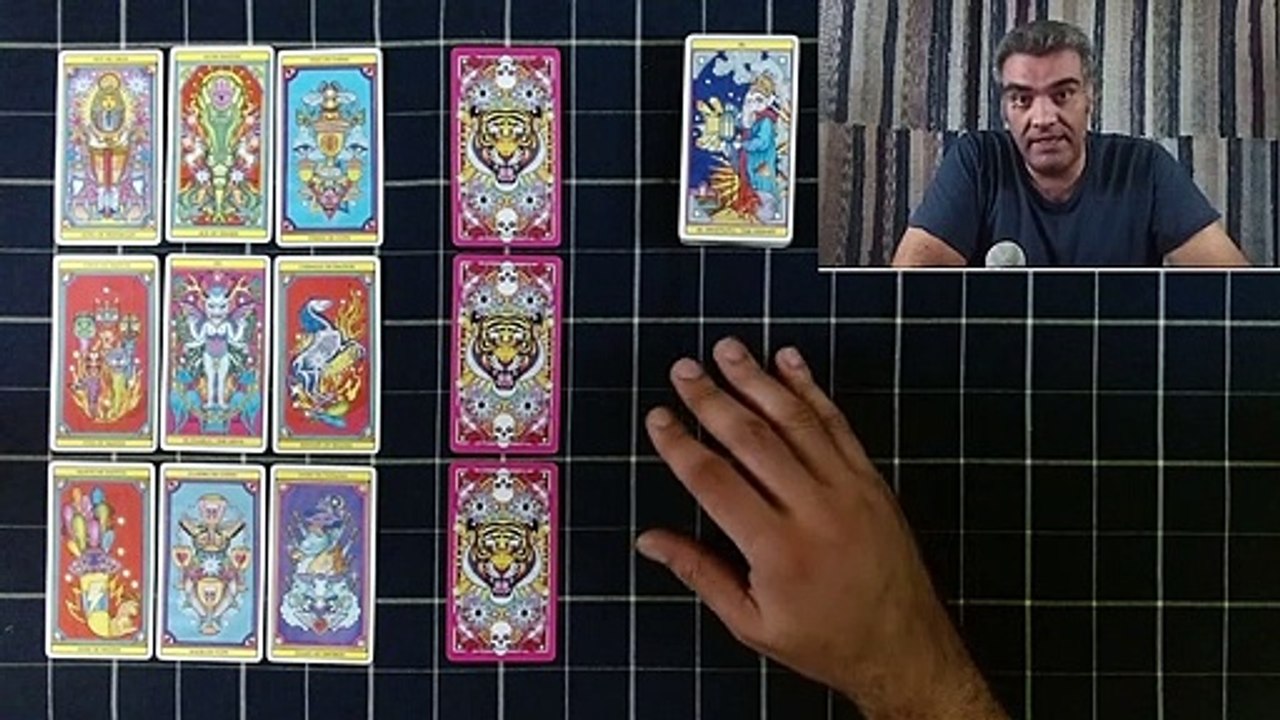 ARIES love tarot card reading, timeless. But you have to be sneaky. On August 30 2022.