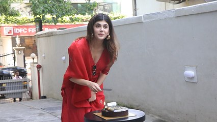 Sanjana Sanghi Birthday Celebration With Media Video Viral । Boldsky *Entertainment