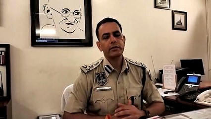 सादा वस्त्रों में थे डीसीपी, चालान से बचने के लिए देने पड़े 500 रुपए