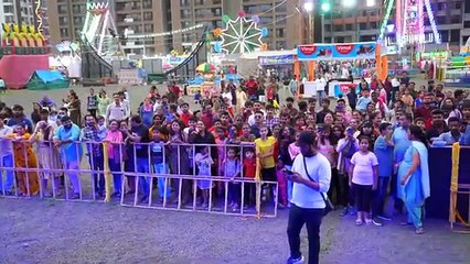 Going To Public Places With Shahrukh Khan - Prank | आज तो पूरा शहर पागल हो गया  experiment tv