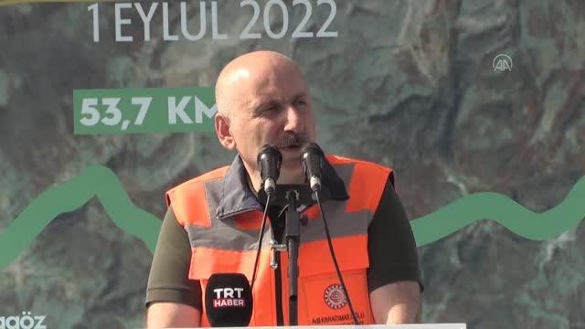 Gaziantep haberleri: GAZİANTEP - Bakan Karaismailoğlu: Güvenli, hızlı ve kolay ulaşım, ticaretin, üretimin ve ihracatın en önemli bileşenidir