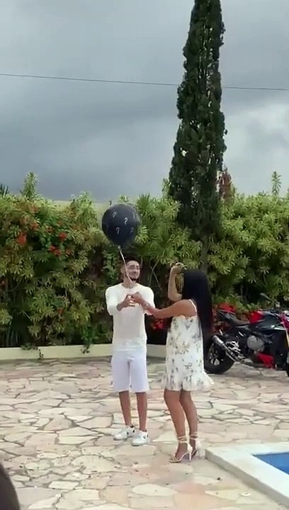 Le ballon révélateur de sexe s'envole - Buzz Buddy