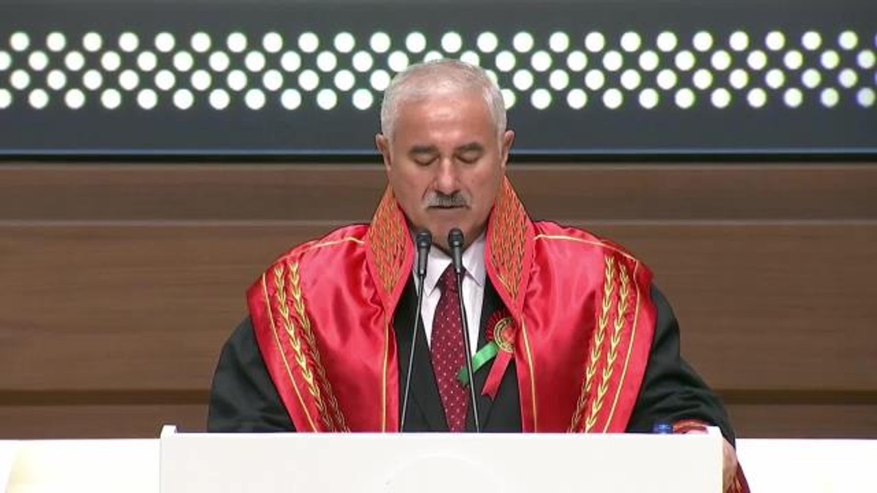 Son dakika haber... Yargıtay Başkanı Akarca: "Yürütme ve İdarenin Mahkeme Kararlarına Uyma Zorunluluğu Hukuk Devleti Olmanın En Belirgin Özelliğidir"