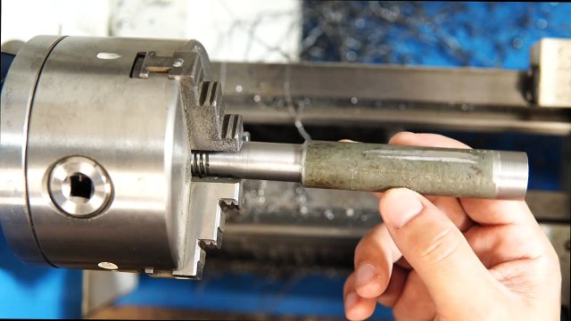 Rusty Hand Cranked Grinder Restoration MD