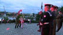 La Pologne commémore l'invasion nazie et réclame à Berlin 1 300 milliards d'euros de réparations