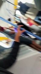 Un vol a atterri d'urgence en Islande, laissant les passagers confus - Buzz Buddy