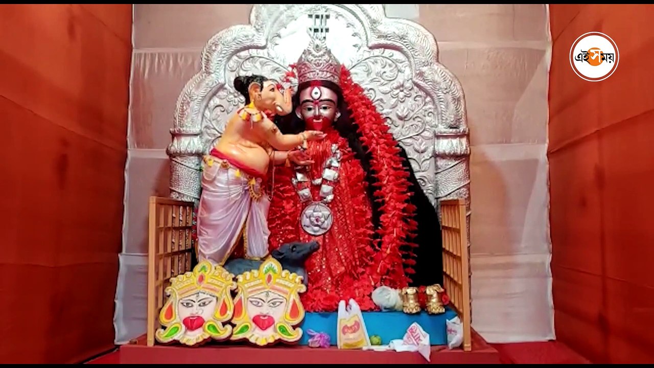 _তারামাকে লাড্ডু খাওয়াচ্ছে গণেশ