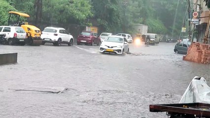 Video... उदयपुर में गुरुवार अपराह्न हुई तेज बारिश का नजारा