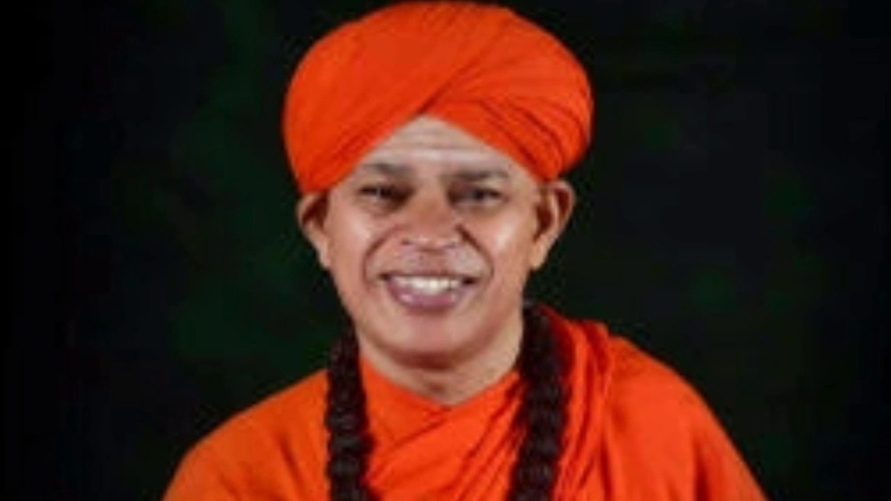 ಮುರುಗಶ್ರೀ ಮತ್ತೊಂದ ವಿಡಿಯೋ ನೋಡಿ! ಕೋಟ್೯ ನಲ್ಲಿ ನೋಡಿ ಜಡ್ಜ್ ಶಾಕ್!chithradurga murugamath swami kannadanews