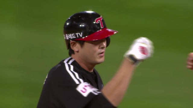 '9회 대역전극' LG, kt 꺾고 5연승...키움, 3위 탈환 / YTN