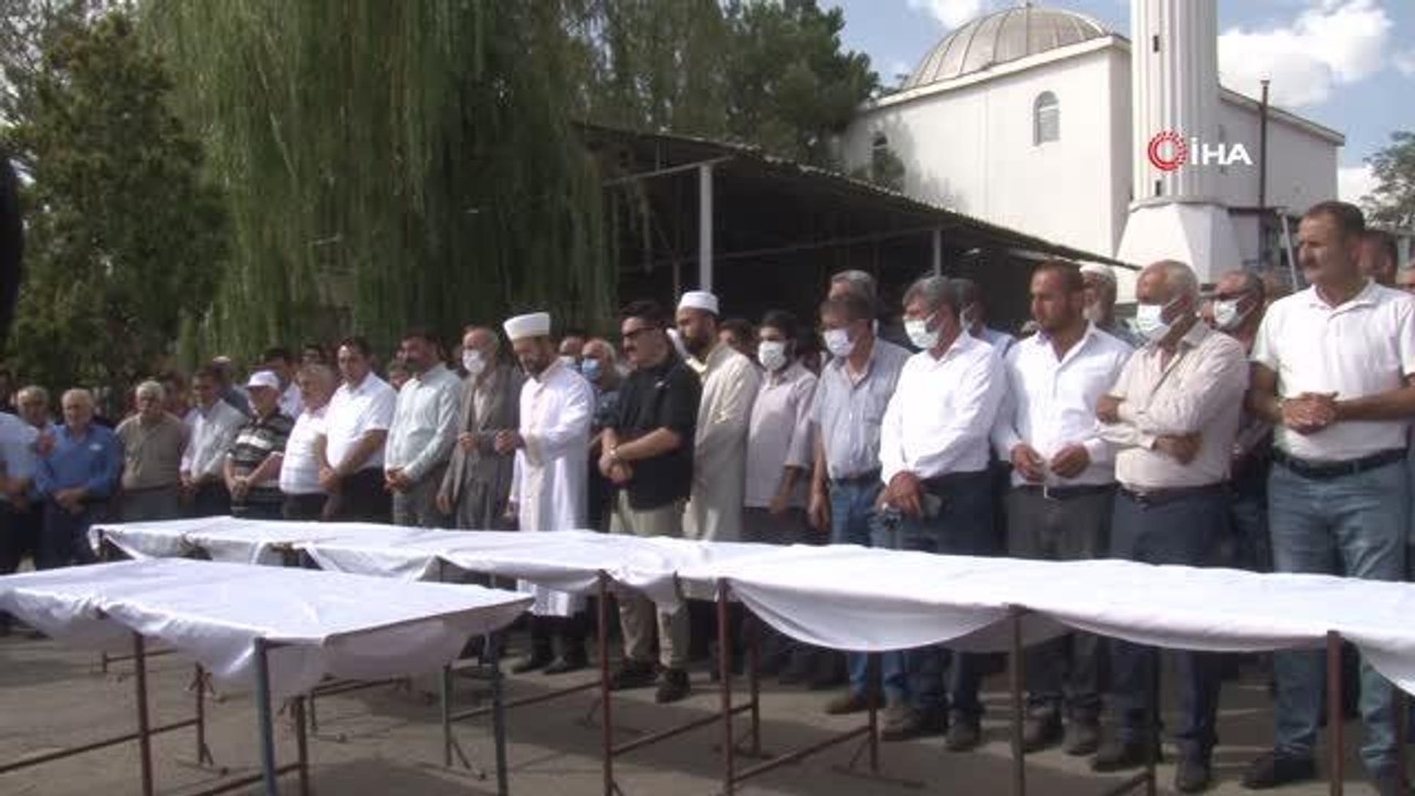 Malatya 3. sayfa haberleri | Düğün sevinci kabusa dönüştü... Feci kazada ölen 6 kişi Malatya'da defnedildi