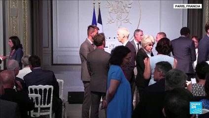 En reunión con embajadores de Francia, Macron les pidió "defender la influencia del país"