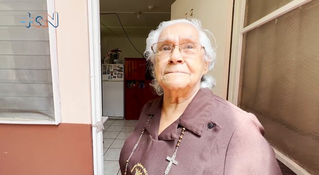 hace 18 años tomó la decisión de irse a vivir a una de las casitas del hogar de ancianos qn-hace 18 años tomó la decisión de irse a vivir a una de las casitas del hogar de ancianos-010922