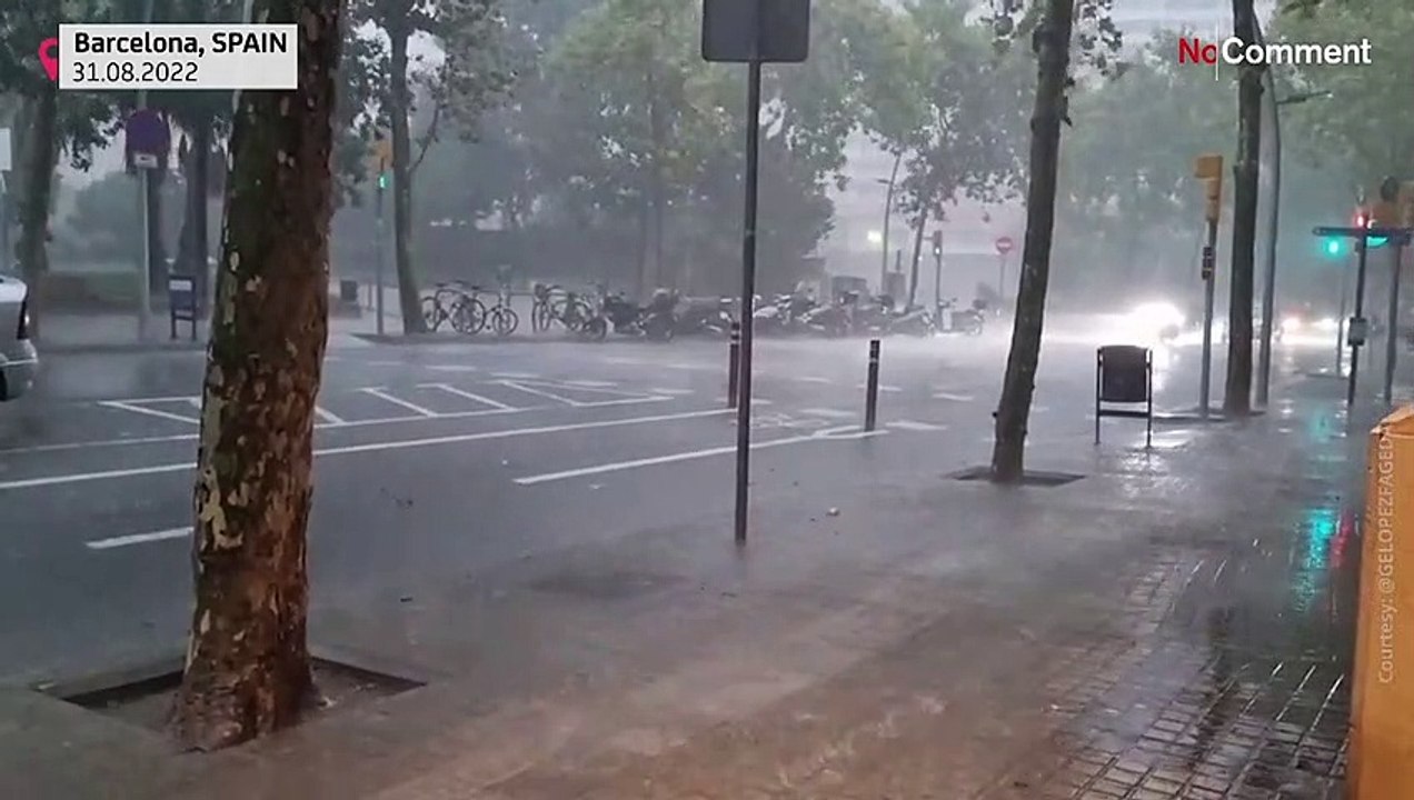 بدون تعليق: عواصف بَرَد عنيفة تجتاح عدة مناطق ف...