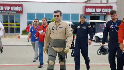 Türkiye'nin gururu göklerde! Selçuk Bayraktar'ın Hürkuş'taki kokpit görüntüleri yayınlandı