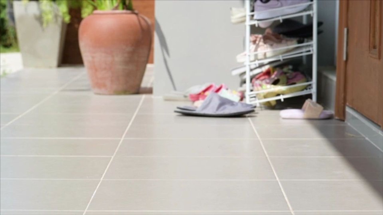 Deshalb sollte man Schuhe im Haus ausziehen