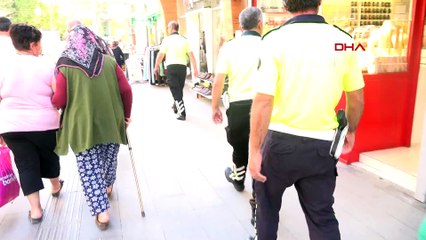 Evdeki altınları bozdurup dolandırıcılarına verdi