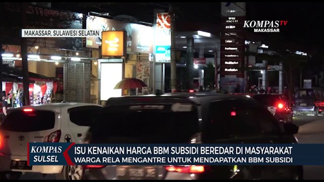 Wacana Kenaikan BBM, Antrean Panjang Kendaraan Terlihat Di Sejumlah SPBU Makassar