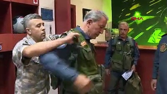 Bakan Akar'dan Ege Denizi üzerinde F-16 ile özel uçuş