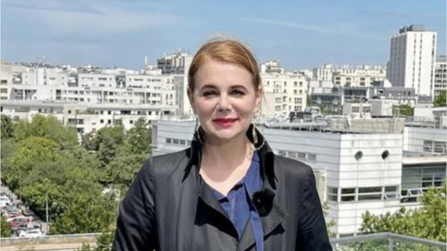 GALA VIDÉO - PHOTO - “J’ai envie de hurler ma tristesse” : Ariane Séguillon bouleversante, elle évoque la mort de son frère