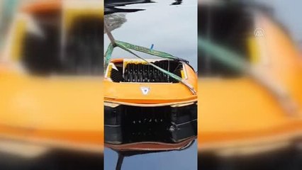 Cebelitarık Boğazı'nda gövdesi yarılan yük gemisinden yakıt denize dökülmeye başladı