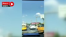 Küçükçekmece'de yoldan çıkan hafriyat kamyonu yolu kapattı