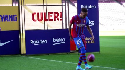 Aubameyang makes Premier League return with two-year Chelsea deal