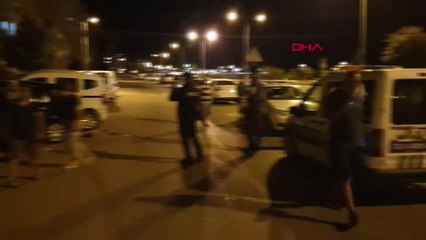 PARK HALİNDEKİ OTOMOBİLLERE ÇARPIP KAÇTI