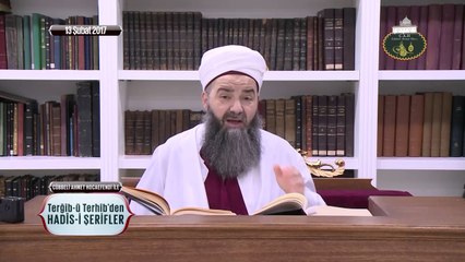 İmamın Biri Torununu Omzuna Alıp Hutbeye Çıksa Diyanet Hemen İşten Atar!