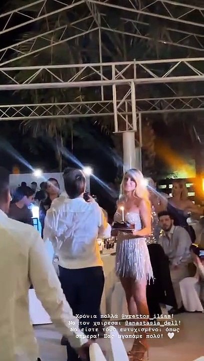 Βρεττός – Δεληγιάννη: Το απίθανο δεύτερο φόρεμα...
