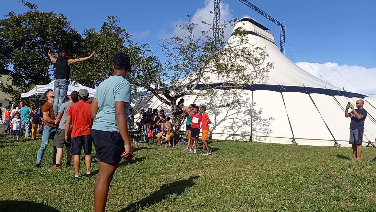 Un cirque dans les pas de l’histoire de La Réunion