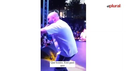 Kiko Rivera patea a un fan en un concierto