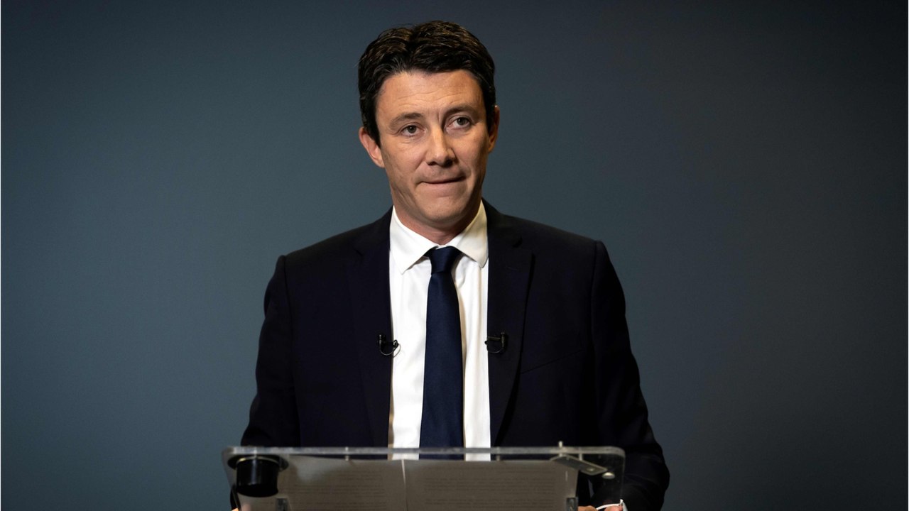 GALA VIDEO - “Voilà donc Staline Rousseau” : Be...