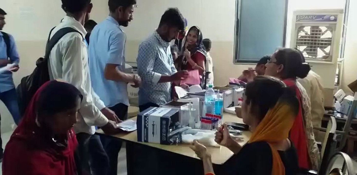 लापरवाही के नमूने! मरीजों की जान पर बन सकते हैं आफत