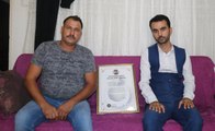 Son dakika haber: Müzisyen Yazıcıoğlu, şehit Hasan Sert için yazdığı ağıtı oğluna hediye etti