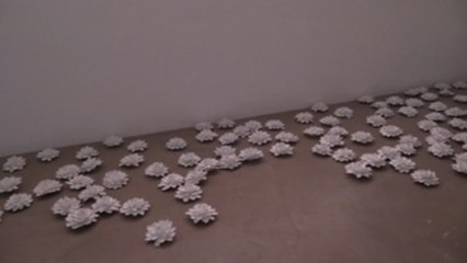 La artista francochilena Paz Corona ensalza en París "el arte de rebelarse"