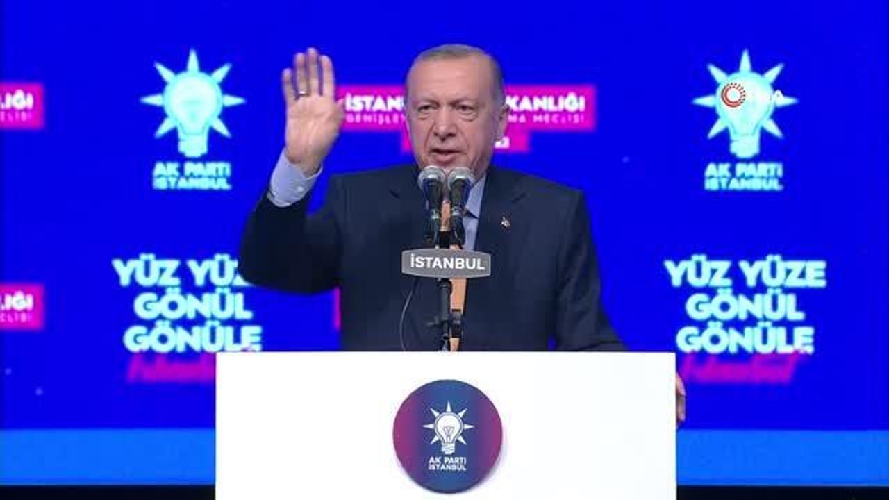 Cumhurbaşkanı Erdoğan: "Cumhur ittifakı adayının şahsım olduğunu aylar öncesinden paylaştık. Buna karşılık diğer ittifak ve partiler aday telaffuz...