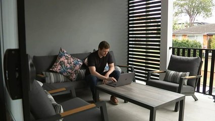 Experts urge caution as struggling home buyers turn to 'rent-to-buy' contracts