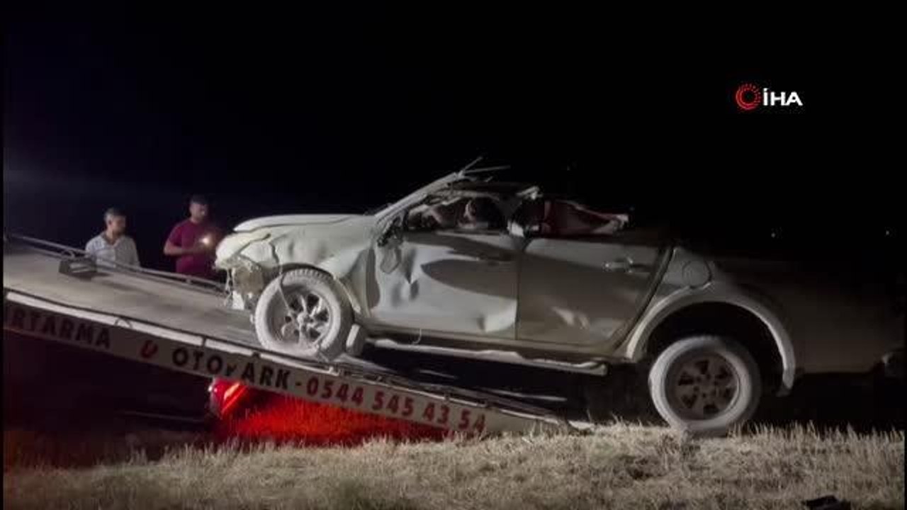 Kontrolden çıkan arazi aracı taklalar atarak tarlaya devrildi: 2 yaralı