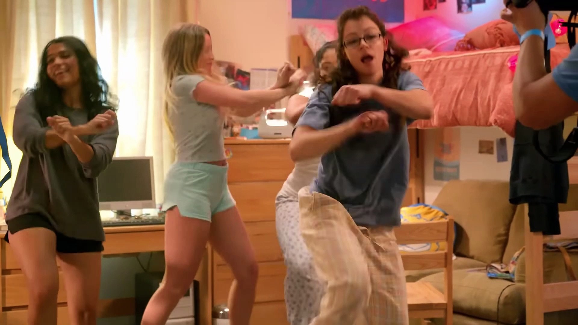 ⁣SHE-HULK Twerks with Megan Thee Stallion (Featurette, 2022)