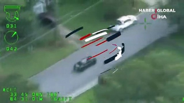 Nefes kesen kovalamaca! ABD'de polis, şüpheliyi yakalamak için göle atladı