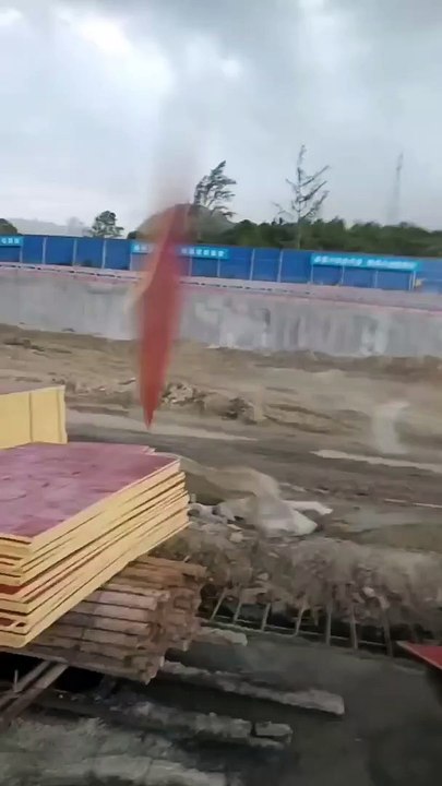 हवा का ऐसा रोद्र रूप कभी नहीं देखा होगा