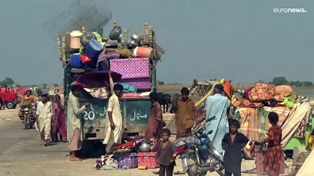 More aid needed in Pakistan affected by catastrophic floods, says UNHCR