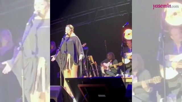 İzel-Çelik-Ercan konserinde büyük talihsizlik! Ünlü şarkıcı sahnede bayıldı