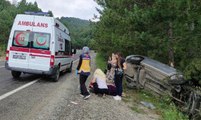 KÜTAHYA'DA OTOMOBİL AĞACA ÇARPTI 6 YARALI