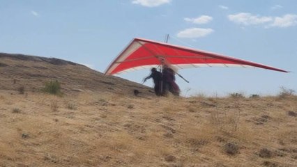 Batmanda yelken kanat, kara yoluna düştü: 2 ölü