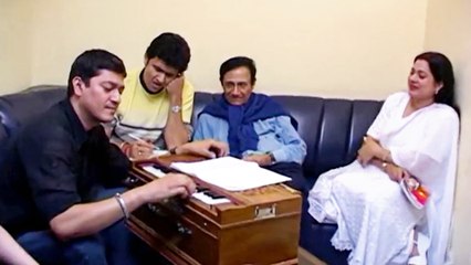 Aadesh Shrivastava's Unseen Rehearsal Moments With Wife Vijayta, Sonu Nigam & Dev Anand